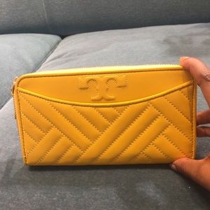 Tory Burch Alexa Zip Continental Wallet